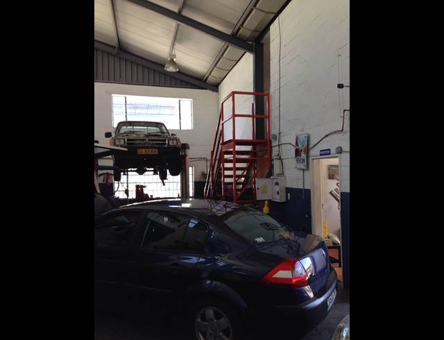 209M² FACTORY TO LET IN PAARDEN EILAND